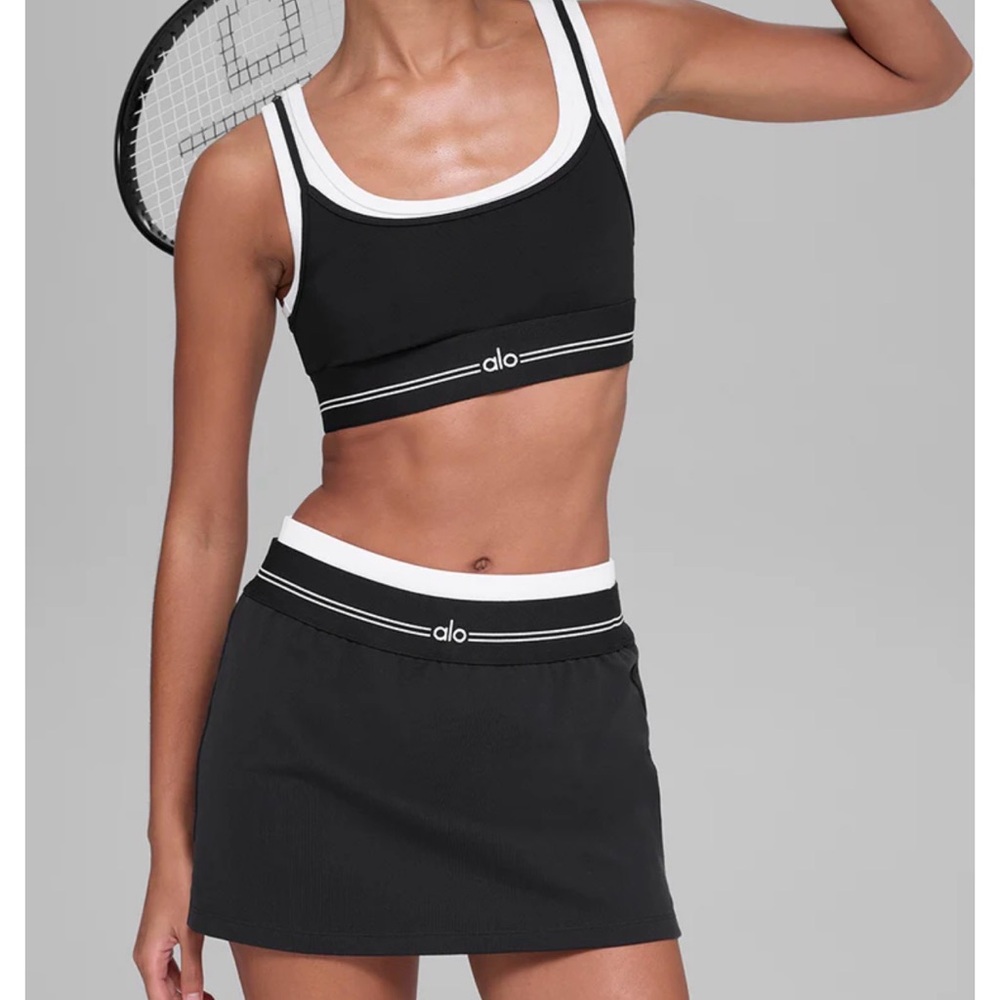 BEST SELLER Alo yoga airbrush better together tennis skirt black/white